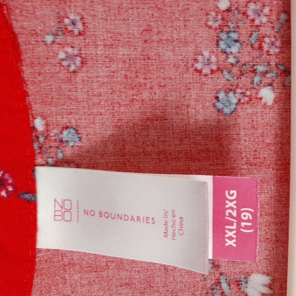 Blouse - Picture 2 of 5